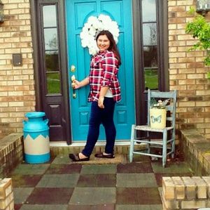 Meet your Posher, Alexia